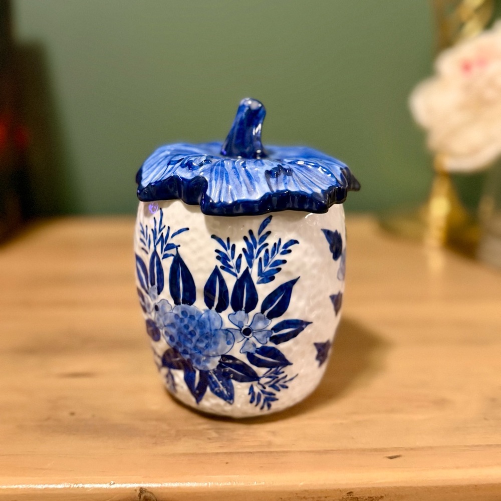 Vintage Blue & White Floral Nora Fenton Hand Painted Ginger Jar Made in Thailand
